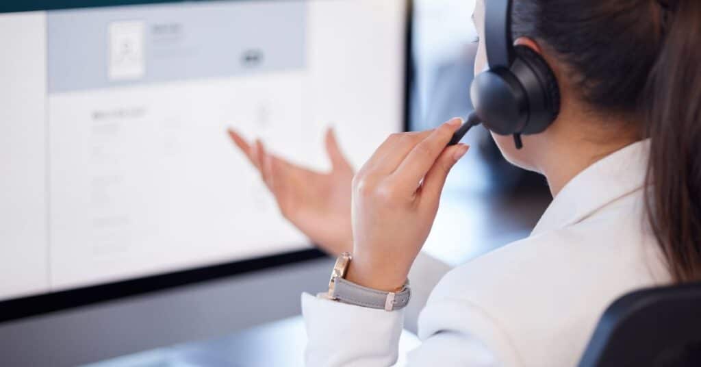איך תוסף CRM יכול לשפר את ניהול הלקוחות והלידים בעסק שלך